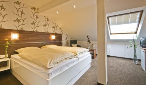Hotel Am Rosenberg Bad Driburg Bagian luar foto